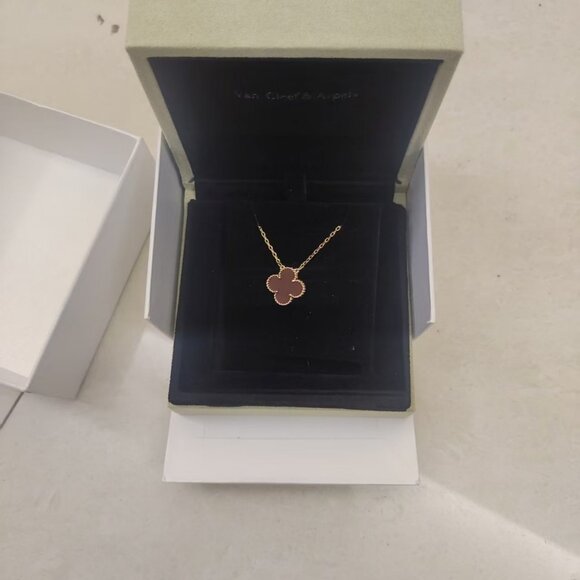 Van Cleef & Arpels 18K Gold Carnelian Necklace - Picture 1 of 6